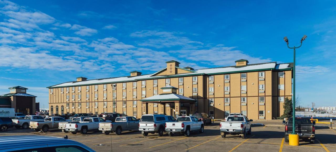 Service Plus Inns And Suites Grande Prairie Exterior foto